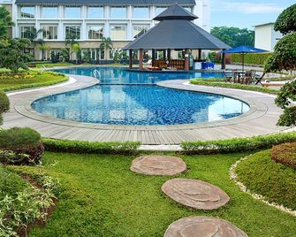 Swiss-Belhotel Borneo Banjarmasin - Banjarmasin - Piscine