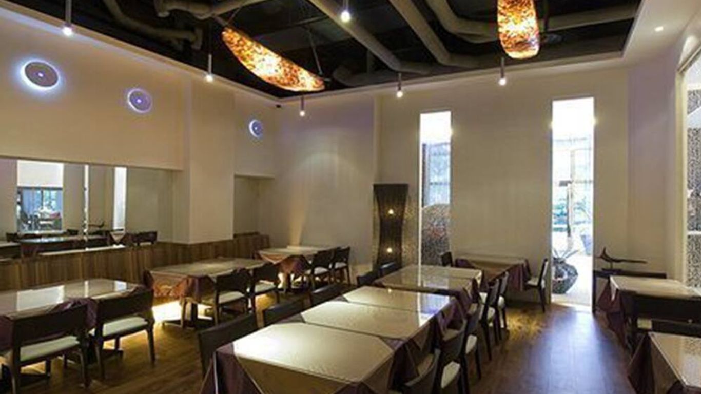 Golden Hot Spring Hotel