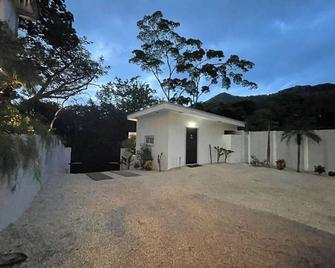 Casita Coco - Playa Grande - Edificio