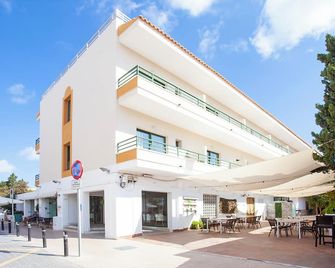Hotel Rosales Formentera - Es Pujols - Building