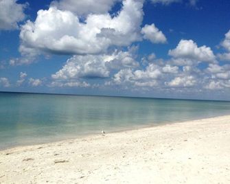3-bedroom vacation home 5 minutes from Vanderbilt Beach - Bonita Springs - Playa