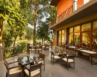 Taj Corbett Resort and Spa Uttarakhand - Rāmnagar - Restaurang