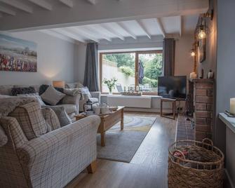 Wern Y Glais - 2 Bedroom Cottage - Glais - Swansea - Living room