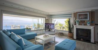 Fener Hotel Cafe & Kahvalti - Cesme - Living room