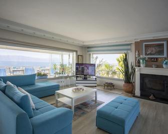 Fener Hotel Cafe & Kahvalti - Cesme - Living room