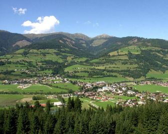 Chalet in Saalbach near Ski Lift - Hinterglemm - Outdoor view