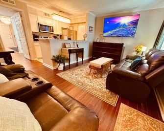 Gorgeous Condo across from Vet School - Auburn - Stue