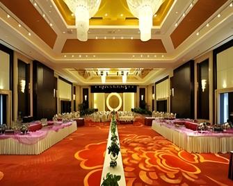 Zibo Qisheng International Hotel - Zibo - Restaurant