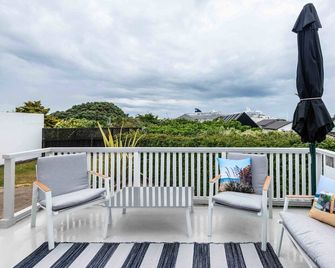 The Urban Escape Stylish 1-Bed In Prime Downtown - Mount Maunganui - Μπαλκόνι