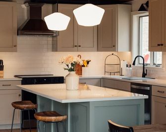 Gorgeous Mountain Views Retreat: Family & Nature - Hillsdale - Kitchen