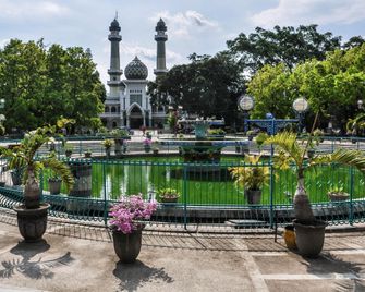 Tourify Family Guest House - Malang