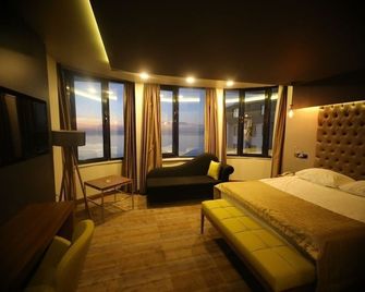 Peronti Hotel - Hopa - Bedroom