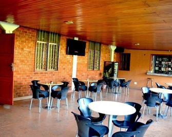 Areba Hotel - Entebbe - Restaurante