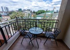 Luxurious-2 bedroom Furnished Apartment - Nairobi - Balcony