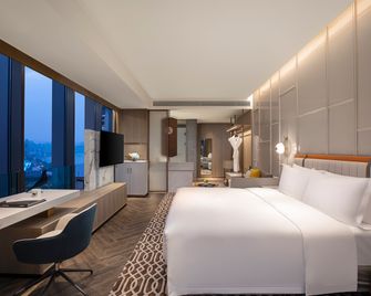 Voco Chongqing Chaotianmen By IHG - Chongqing - Bedroom