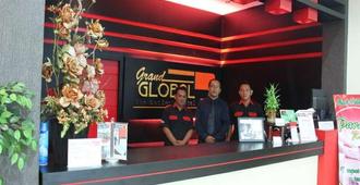 Grand Global Hotel - Palangkaraya - Recepción