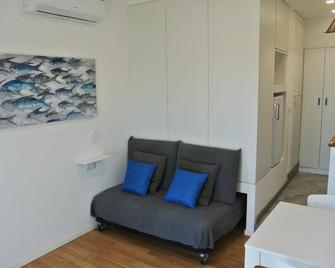 Alloggio ad uso turistico - The Apartment n.1 - Anguillara Sabazia - Living room
