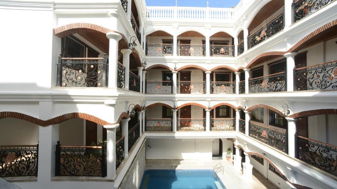 Hotel Luna