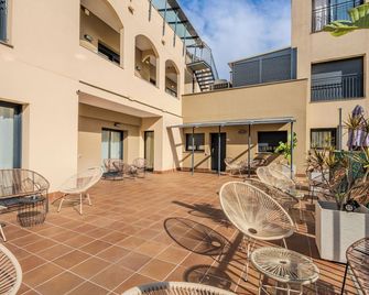 Castell Beach Aparthotel - Castelldefels - Balcony