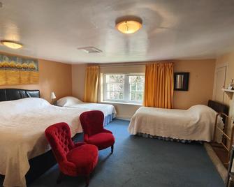 Manor Farm Bed & Breakfast - Chippenham - Bedroom