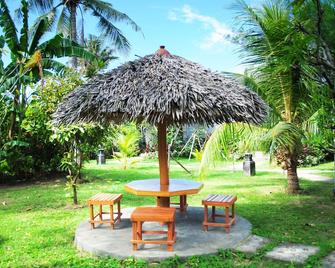 Tiara Homestay Pemuteran Bali - Gerokgak - פטיו