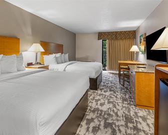 Best Western Ambassador Inn & Suites - Wisconsin Dells - Schlafzimmer