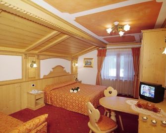 Hotel Malder - Soraga - Schlafzimmer