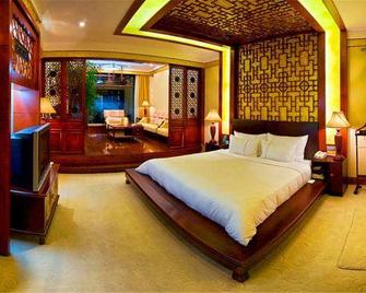 Regent Hotel - Dali - Bedroom