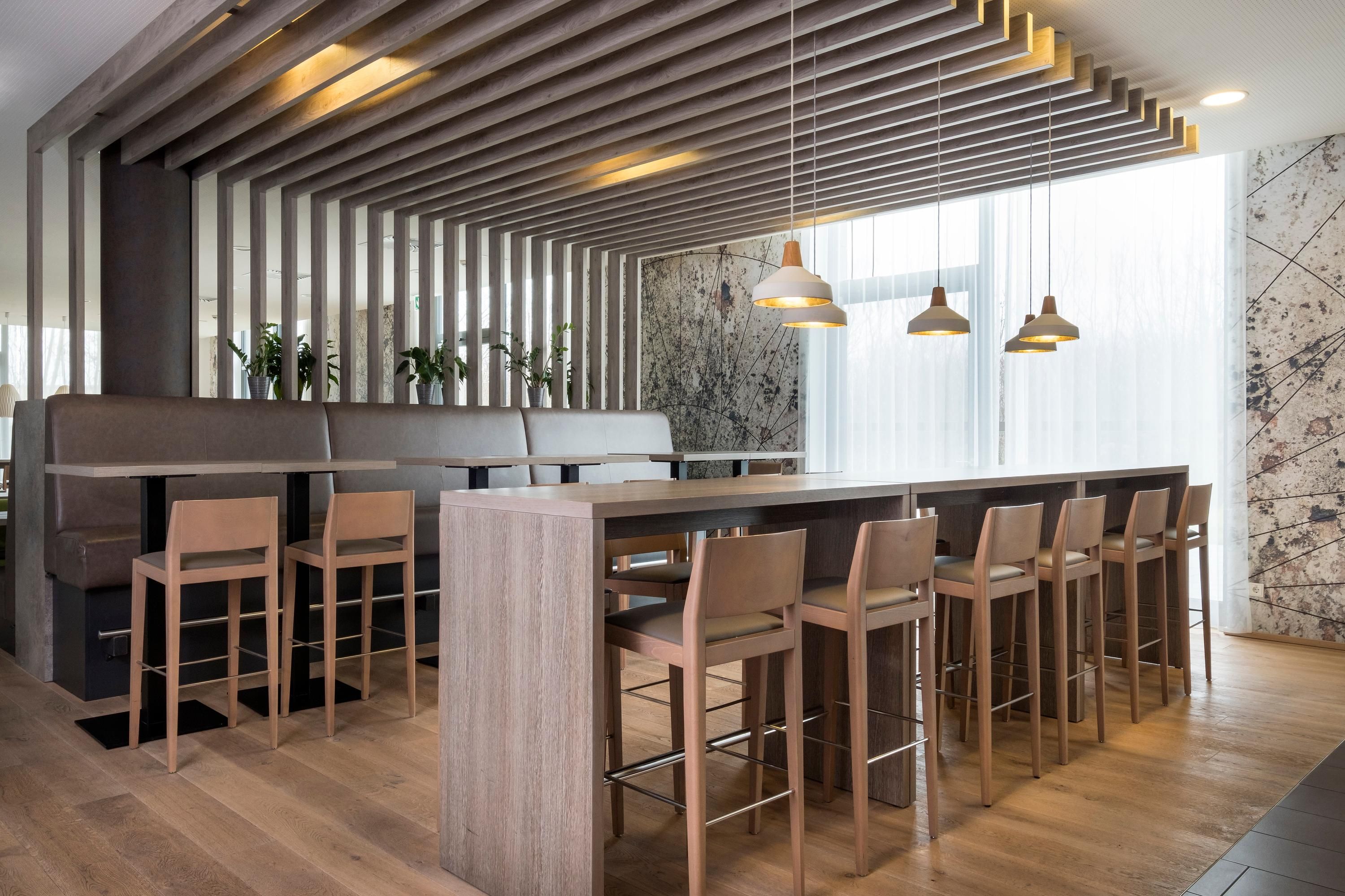 Holiday Inn Express Friedrichshafen Ab 90 Hotels In Friedrichshafen Kayak