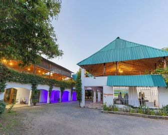 Silver Rock Boutique Resort by Mokawa - Hotel & Apartments - Malindi - Edificio