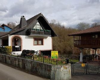 Vacation home (full rental) El Rincón del Busgosu for 3 persons - Cangas de Onís - Building