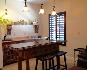 Pinnacle Luxury Apt Awesome Location & Life Style! - Rogers