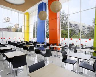 Amaris Hotel Dr. Susilo Grogol - Jakarta - Restaurant