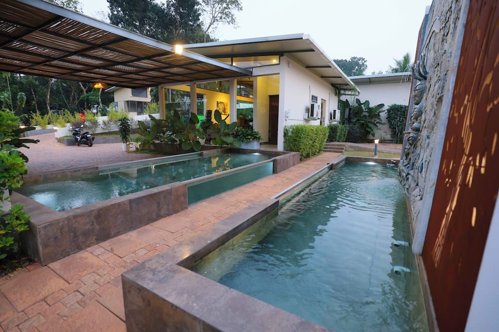 بتان ريزورت كوتكي - كوتشي - حوض السباحة