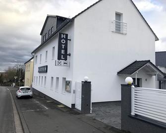 Hotel Gambrinus Dutenhofen - Wetzlar - Bâtiment