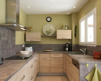 Family house in Normandy with enclosed garden, near Utah Beach - Sainte-Marie-du-Mont - Cuisine