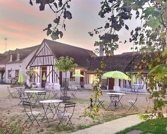Logis Hôtel du Cygne - Bracieux