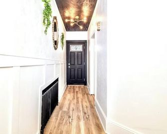 Victorian house - Sydney - Hallway