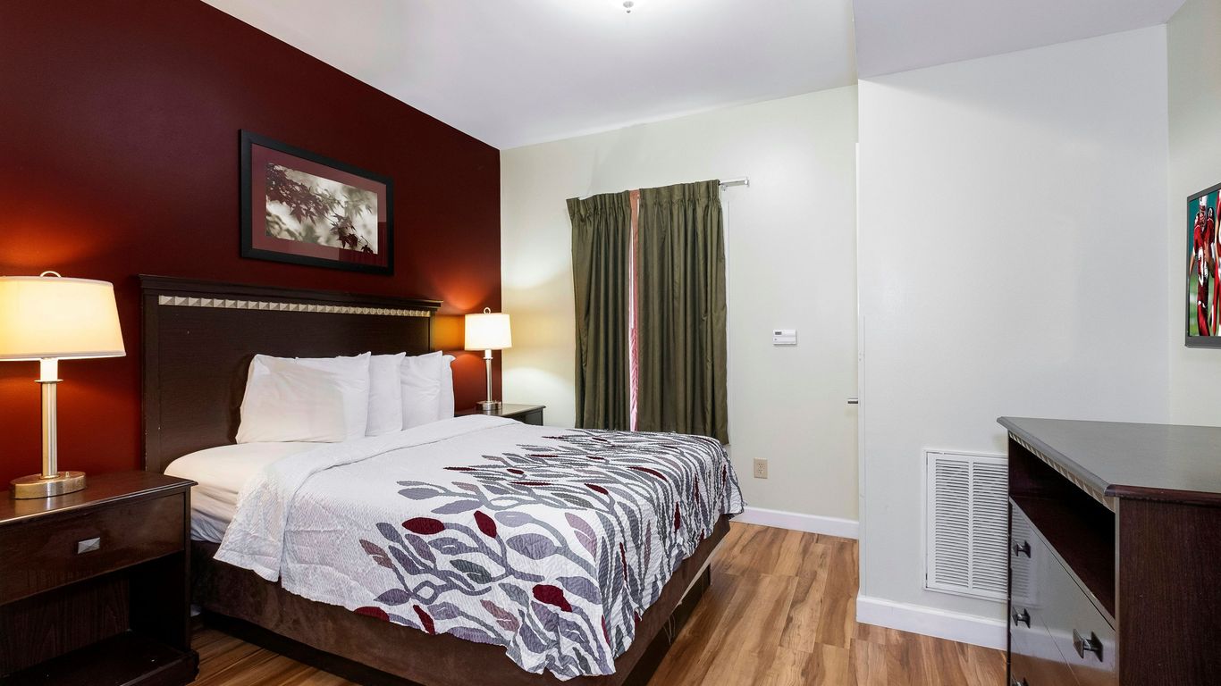 Red Roof Inn & Suites Wilson