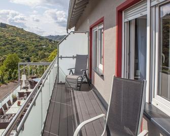 Hotel-Restaurant-Weingut Kapellenhof - Klotten - Balkon