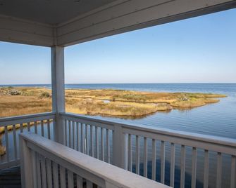 Spartina 3 Bedroom Cottage by RedAwning - Buxton - Balcony