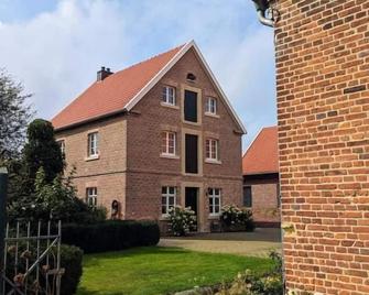 Alter Kornspeicher im Münsterland - Greven - Gebäude