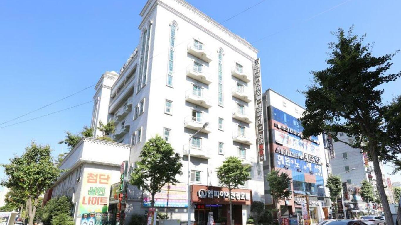 Empire Tourist Hotel