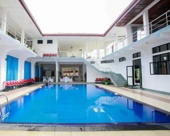 Hotel Uva Rest Sanasta - Badulla - Piscina