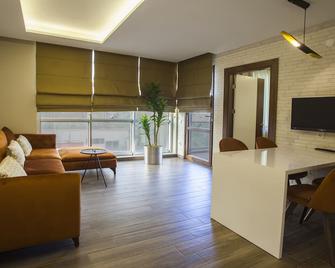 Maxuite Hotel in Home - Akçay - Sala de estar