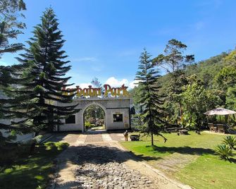 Merbabu Park - Salatiga - Buiten zicht