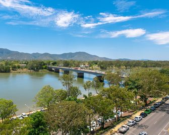 Empire Apartment Hotel - Rockhampton - Außenansicht