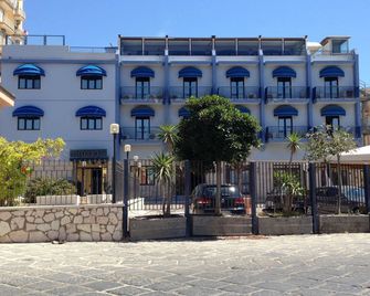 Hotel Al Faro - Licata - Building
