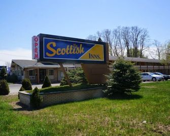 Scottish Inns Albany - אלבאני - בניין