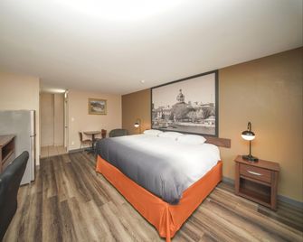 Super 8 by Wyndham Kingston - Kingston - Camera da letto